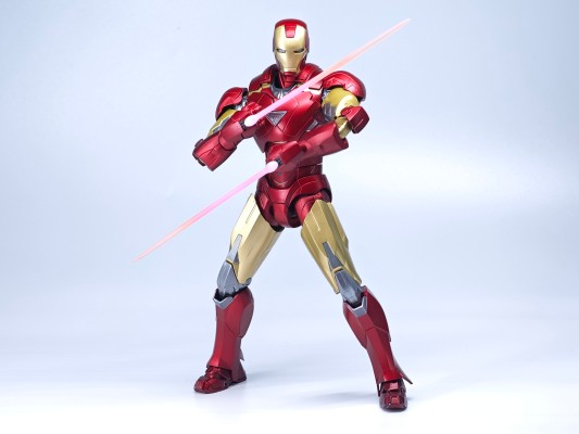 S.H.Figuarts 钢铁侠 Mk6 -《BATTLE DAMAGE》 EDITION-（复仇者联盟）