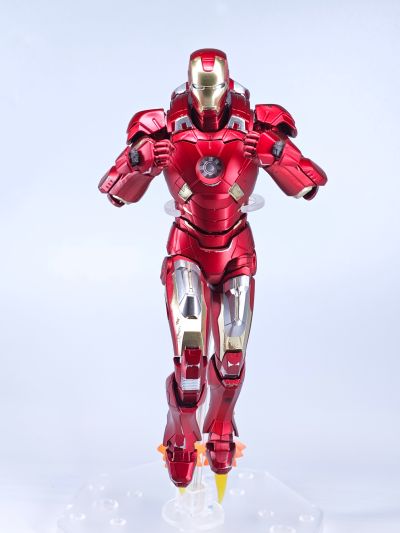 S.H.Figuarts 复仇者联盟 钢铁侠 Mark VII 《Avengers Assemble》 Edition