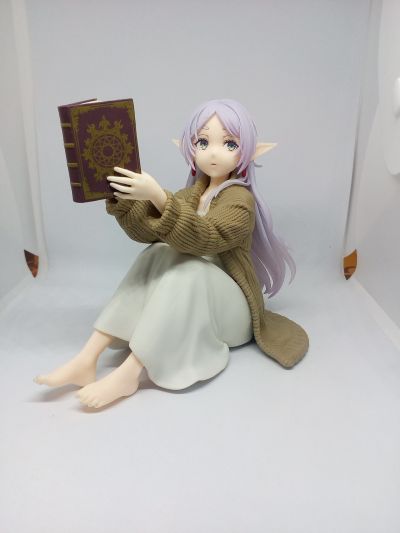 葬送的芙莉莲 可爱桌摆人偶 芙莉莲~居家服造型~