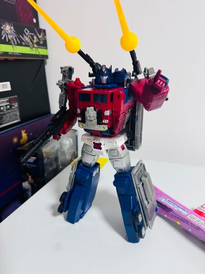 变形金刚大师级 合体系列 MPG-09 超级仁莱