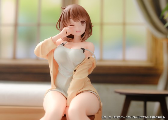 莱莎的炼金工房:常暗女王与秘密藏身处 莱莎琳・斯托特 睡衣版