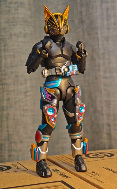 S.H.Figuarts 假面骑士娜猫 火旺节拍形态