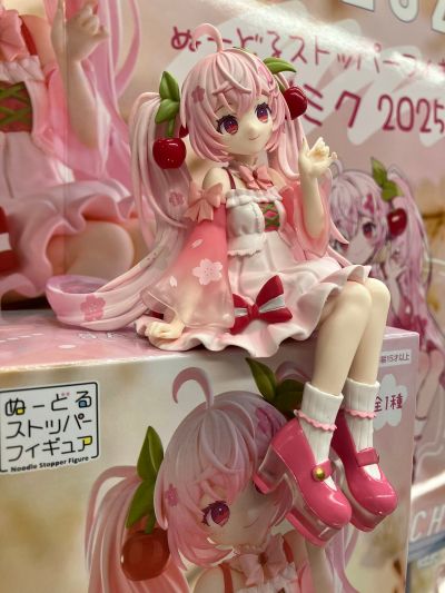 初音未来 压泡面人偶-樱花未来2025-