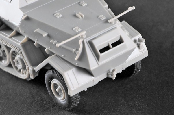 编号:07404 1/72 装甲车辆系列 德国12吨DB10牵引车(装甲型)