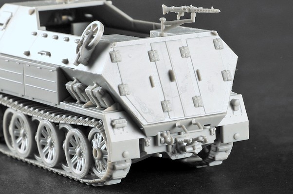 编号:07404 1/72 装甲车辆系列 德国12吨DB10牵引车(装甲型)