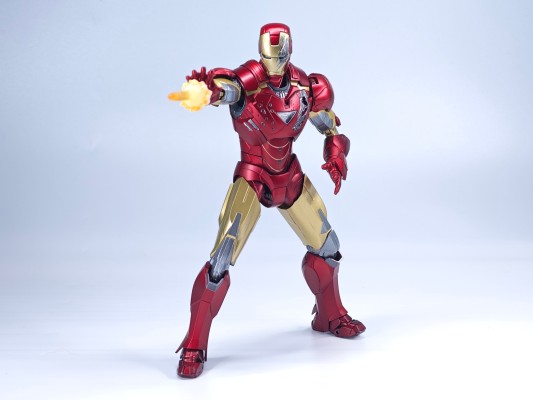 S.H.Figuarts 钢铁侠 Mk6 -《BATTLE DAMAGE》 EDITION-（复仇者联盟）