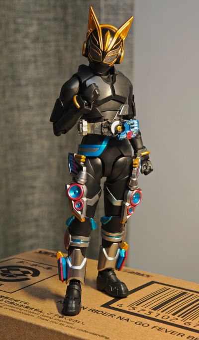 S.H.Figuarts 假面骑士娜猫 火旺节拍形态