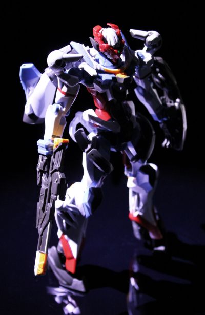 HG 1/144 夸克斯高达