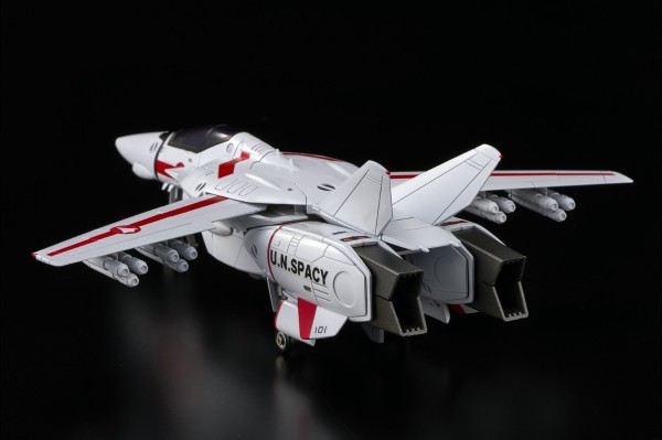 A-Action 超时空要塞 VF-1J 可动模型 战斗机模式