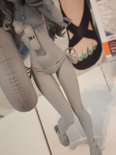 艾莉西亚·沃尔费尔特 泳装
