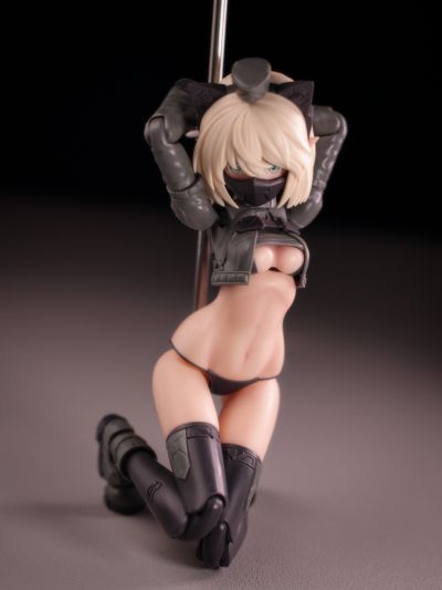 岛田文金艺术集 机甲少女 阿蒂尼娅