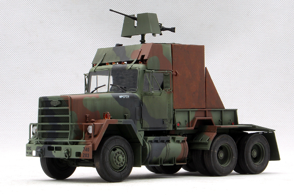 编号：01084 1/35 装甲车辆系列 美国M915武装卡车
