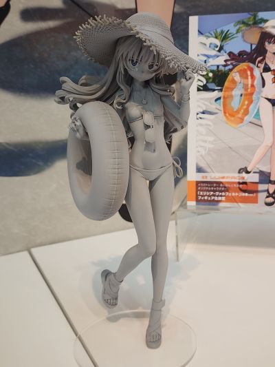 艾莉西亚·沃尔费尔特 泳装