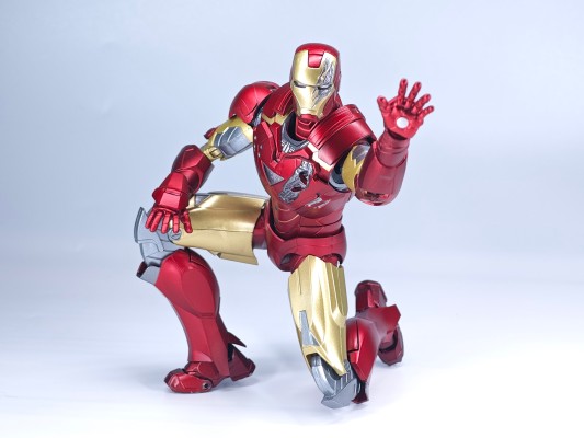 S.H.Figuarts 钢铁侠 Mk6 -《BATTLE DAMAGE》 EDITION-（复仇者联盟）
