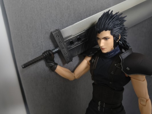 PLAY ARTS改 最终幻想7 危机之源 重制版  1st神罗战士扎克斯