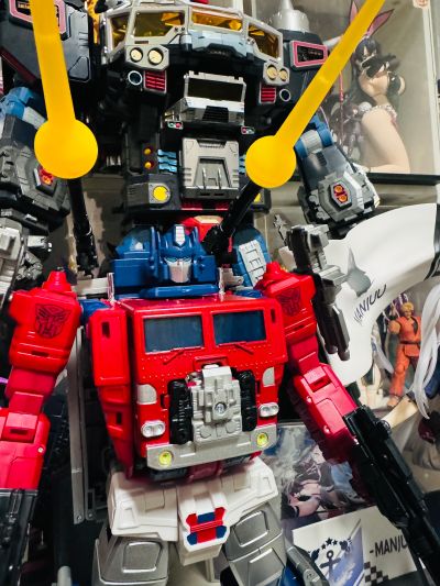 变形金刚大师级 合体系列 MPG-09 超级仁莱