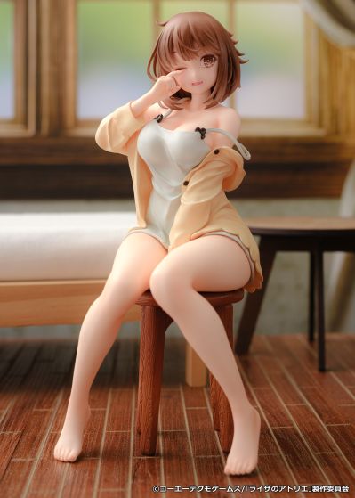 莱莎的炼金工房:常暗女王与秘密藏身处 莱莎琳・斯托特 睡衣版