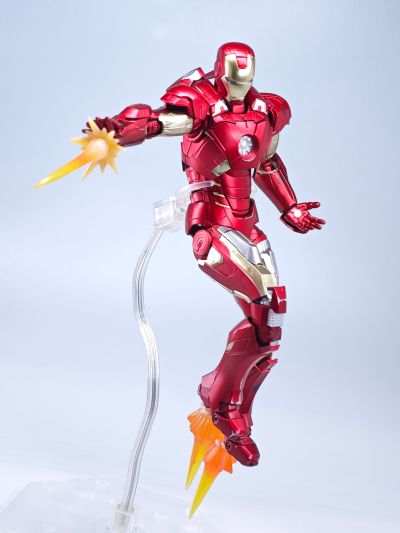S.H.Figuarts 复仇者联盟 钢铁侠 Mark VII 《Avengers Assemble》 Edition