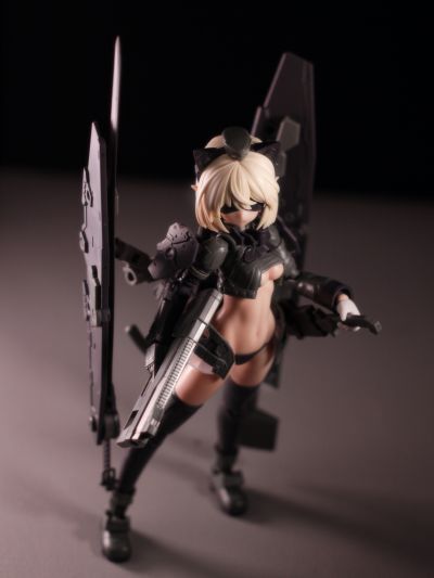 岛田文金艺术集 机甲少女 阿蒂尼娅