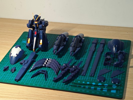 HG 1/144  亚诺克塔魔灵高达（暂译）
