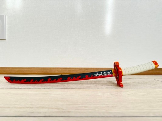 鬼灭之刃 炼狱杏寿郎的日轮刀