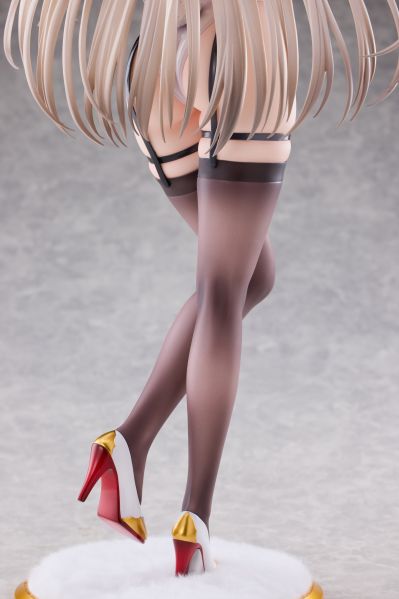 白色兔女郎姐姐