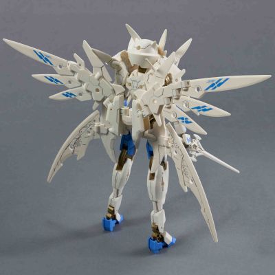 30MM 1/144 EXM-E7sv 斯匹纳提娅（神圣女武神型）
