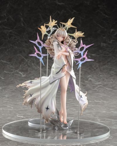 胜利女神：新的希望 皇冠 皇帝的新衣