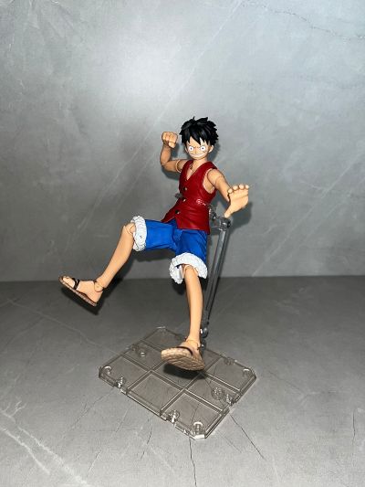 S.H.Figuarts   蒙奇·D·路飞-冒险的序幕-