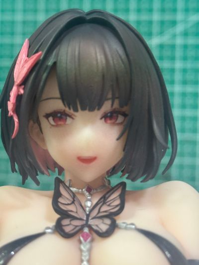 莉莉