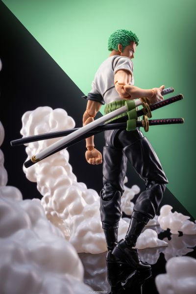 S.H.Figuarts 罗罗诺亚·佐罗 -冒险的序幕-