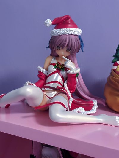 白色学校泳装圣诞装饰