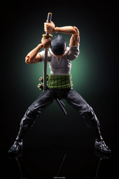 S.H.Figuarts 罗罗诺亚·佐罗 -冒险的序幕-