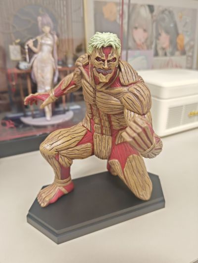 POP UP PARADE 进击的巨人 莱纳·布朗 铠之巨人形态