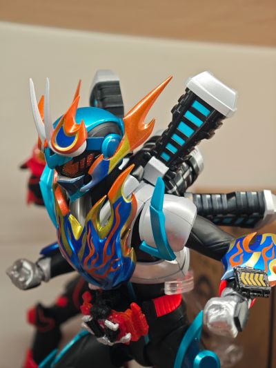 S.H.Figuarts  假面骑士烈焰歌查德