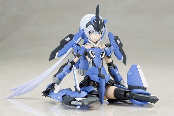 机甲少女 短剑
