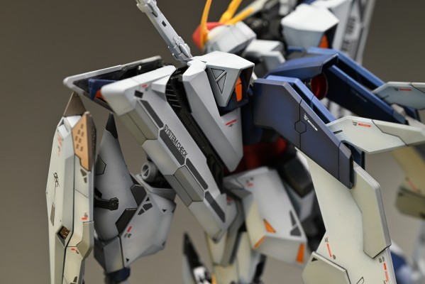 GUNDAM FIX FIGURATION ＃0025 RX-105 柯西高达&RX-104FF 佩涅罗佩高达