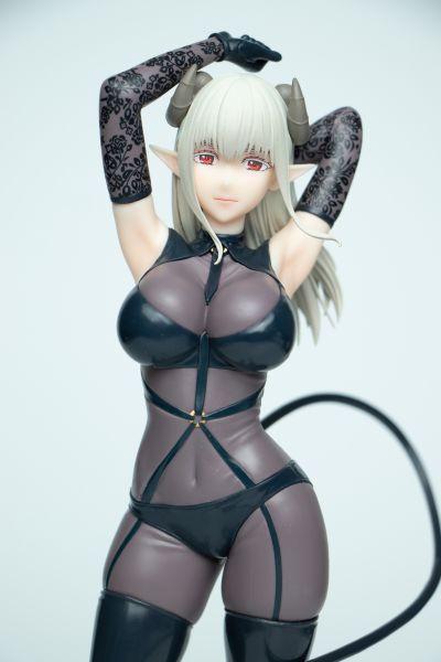 独特魅力 2.5次元的诱惑 拉丝塔洛忒 梦幻服装造型