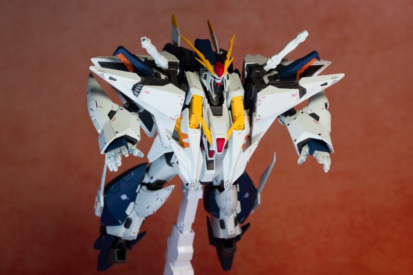 ROBOT魂(Ka版)＜机动战士系列＞ RX-105 Ξ高达（机动战士高达：闪光的哈萨维版）