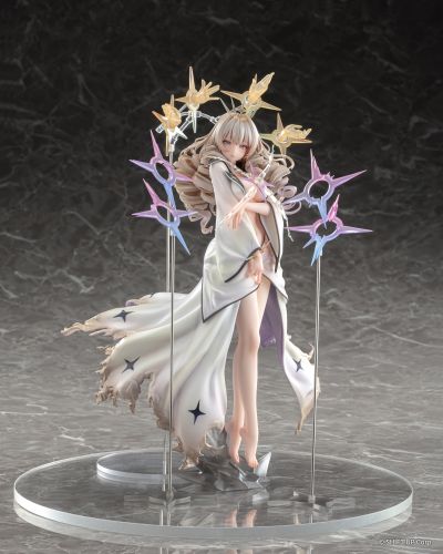 胜利女神：新的希望 皇冠 皇帝的新衣