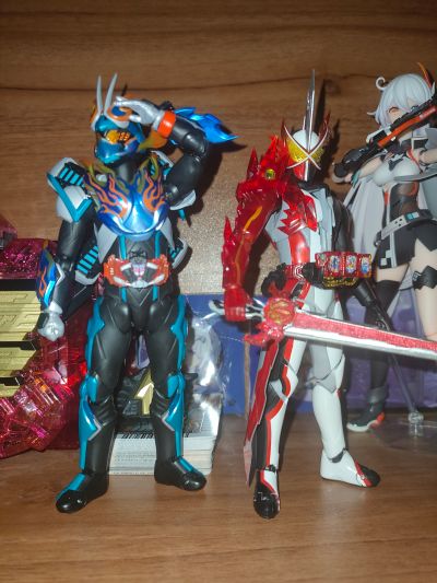 一番赏 S.H.Figuarts  假面骑士 A奖  假面骑士圣刃 勇气之龙 透明红