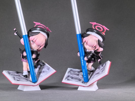 蔚蓝档案 小春笔架