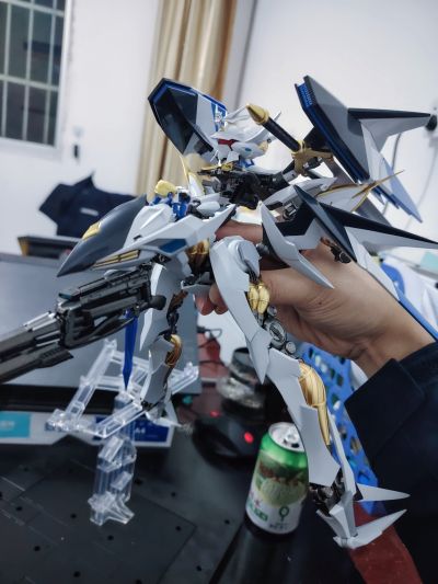 3Z0579 DLX 变形金刚：最后的骑士 暗黑擎天柱
