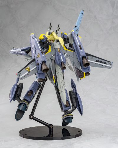V.F.G. MC-18 超时空要塞F VF-25S 超级弥赛亚