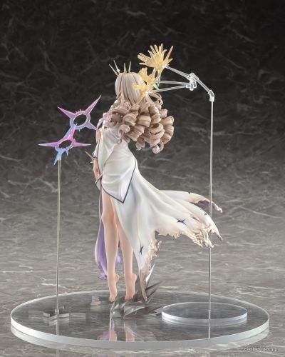胜利女神：新的希望 皇冠 皇帝的新衣
