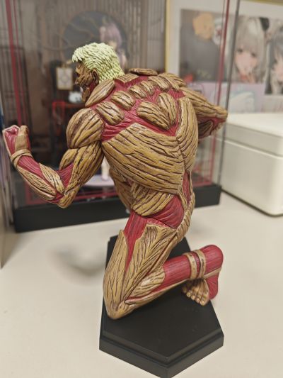 POP UP PARADE 进击的巨人 莱纳·布朗 铠之巨人形态