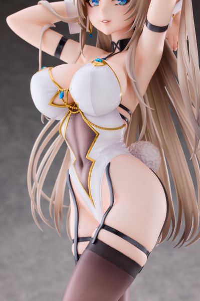 白色兔女郎姐姐