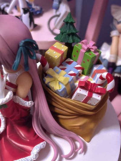 白色学校泳装圣诞装饰