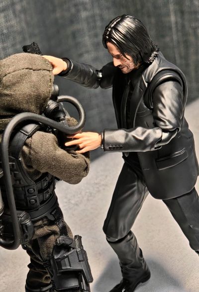 MAFEX 编号233 疾速追杀3 约翰·维克