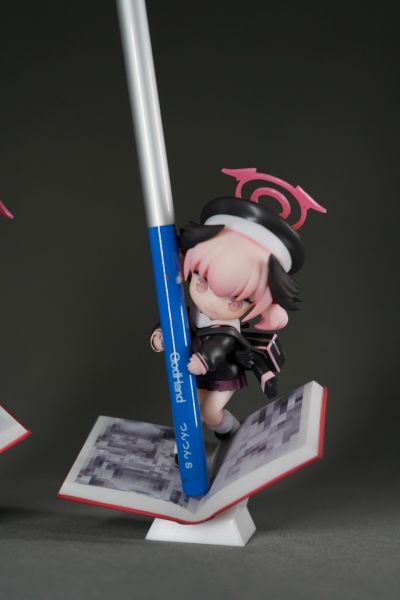 蔚蓝档案 小春笔架